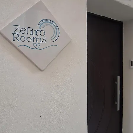 Zefiro Rooms *